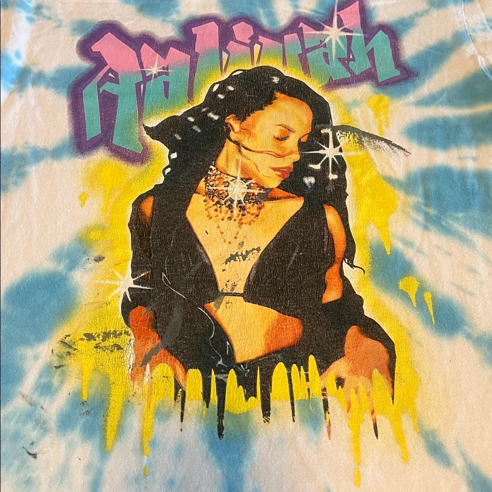 Aaliyah Tie Dye Graphic TShirt Blue/White Size Large *Flaw